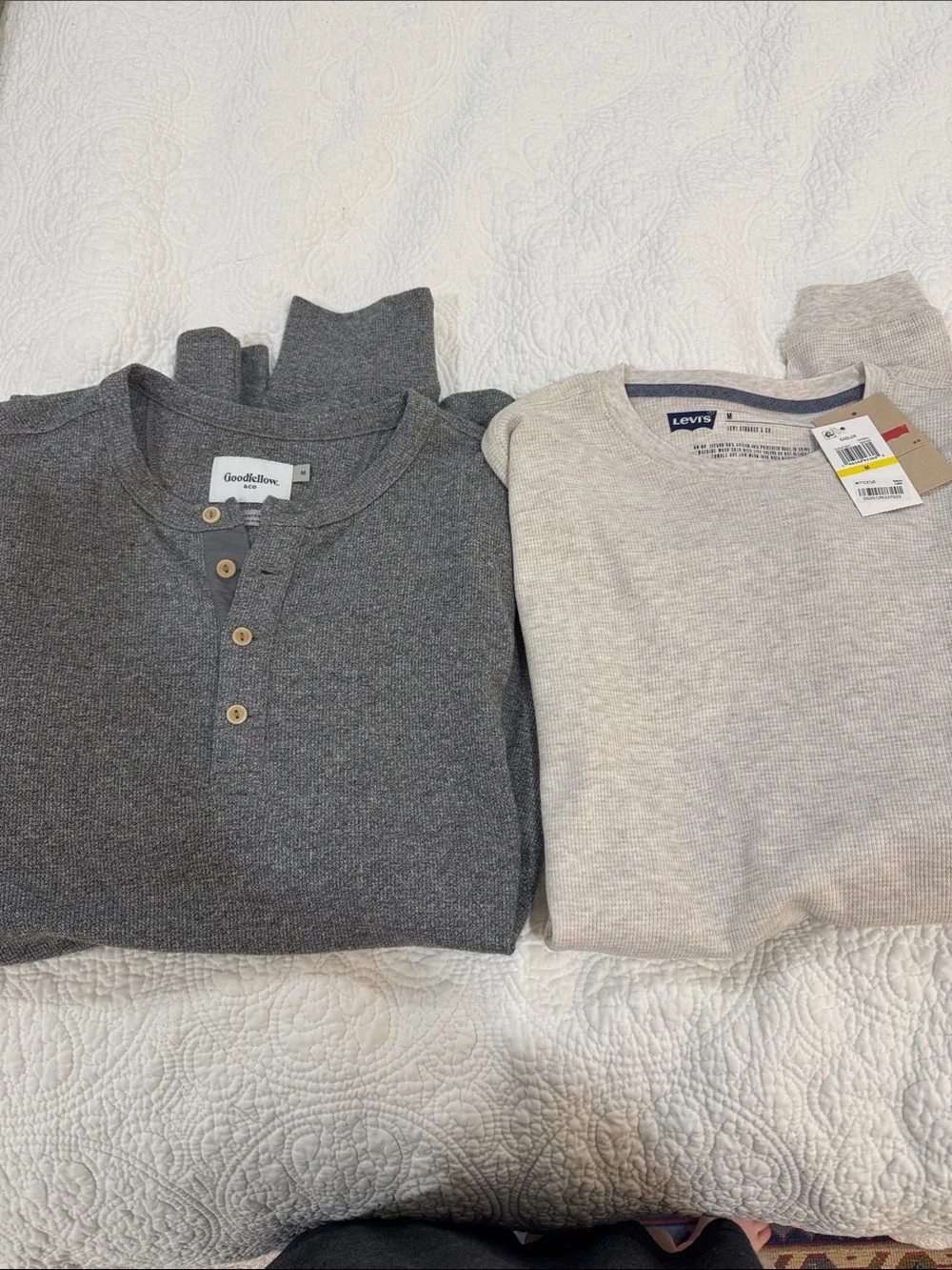 Levi's Long Sleeve Crewneck Sweater in Light Beige